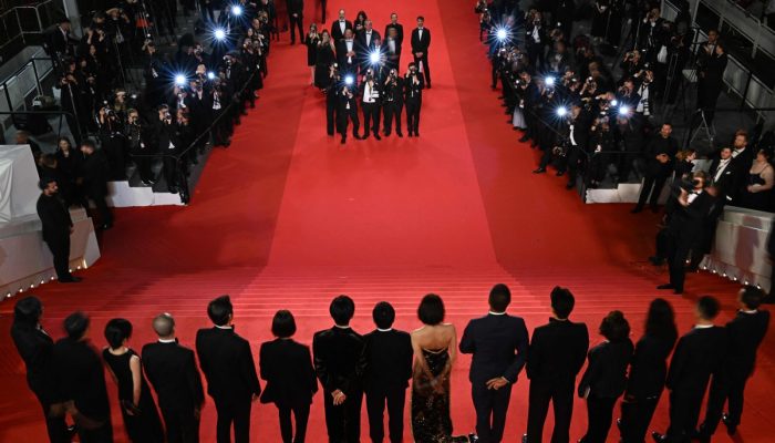 111148527-cast-members-arrive-for-the-screening-of-the-film-kuang-ye-shi-dai-resurrection-at-the-78t.jpeg 111148527-cast-members-arrive-for-the-screening-of-the-film-kuang-ye-shi-dai-resurrection-at-the-78t.jpeg
