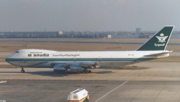london-heathrow-march-1986-saudia-boeing-747-hz-aih.jpg