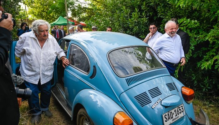 pepe-mujica-e-o-presidente-lula-com-o-volkswagen-fusca.jpg
